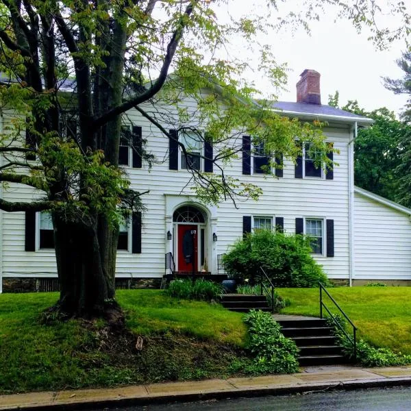 Gardner Farm Inn, hotel v destinaci Troy