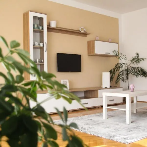 Apartments Marina、スベティ・フィリップ・イ・ヤコブのホテル