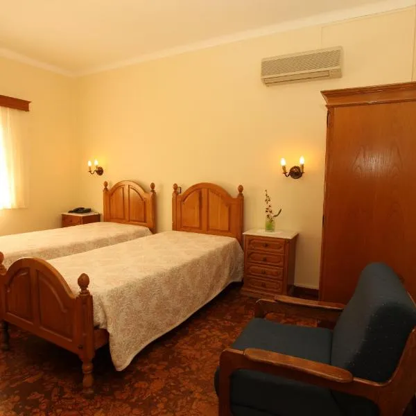 Residencial Sra. da Lomba, hotel u gradu Pinhanços