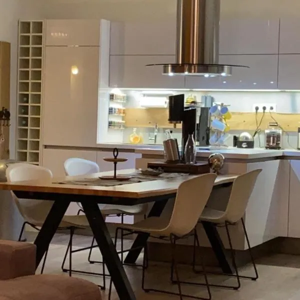 Stadtvilla Intzeplatz - Apartment Borkum, hotel in Remscheid