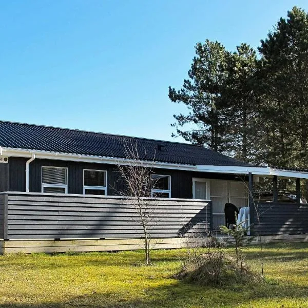 Three-Bedroom Holiday home in Væggerløse 6、ゲッサーのホテル