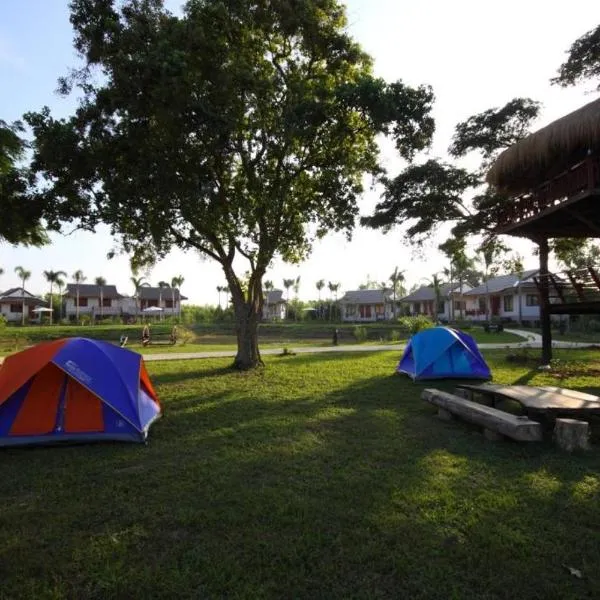 Resort Railumpoo (Farm and Camping), hotel v destinaci Nakhon Sawan