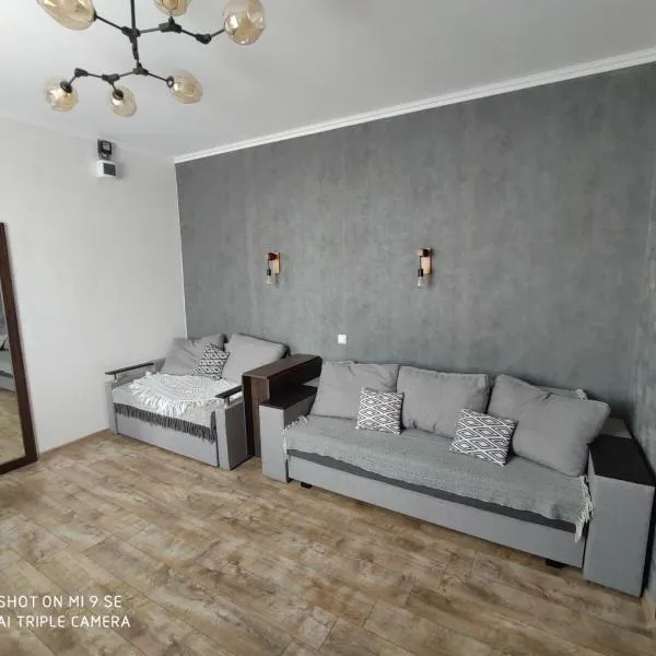 Однокімнатна квартира-студія біля парку Шевченка, viešbutis mieste Berezovka