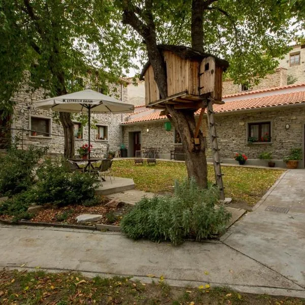 Hotel Rural Los Cerezos de Yanguas, hotel en Bretún