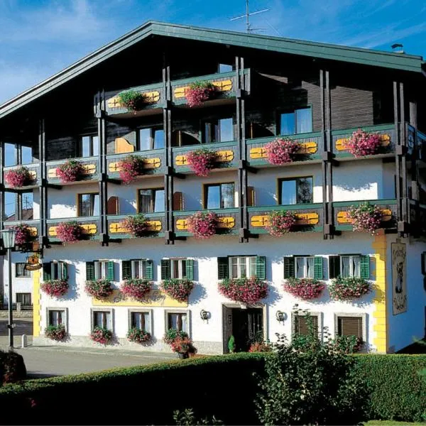 Tirolerhof, hotel en Sankt Georgen im Attergau