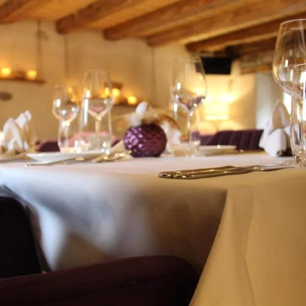 Zum Schwarzen Löwen, hotell i Altdorf