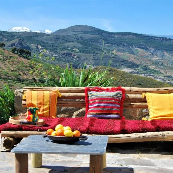 Cortijo Los Maximos, hotel v destinaci Turón
