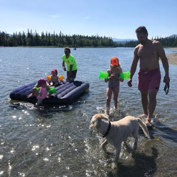 Vålågårdens Värdshus och Camping AB, hotel en Ottsjö