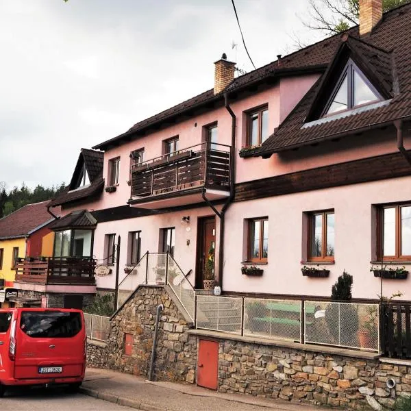 Apartmán Adam, hotel en Křemže