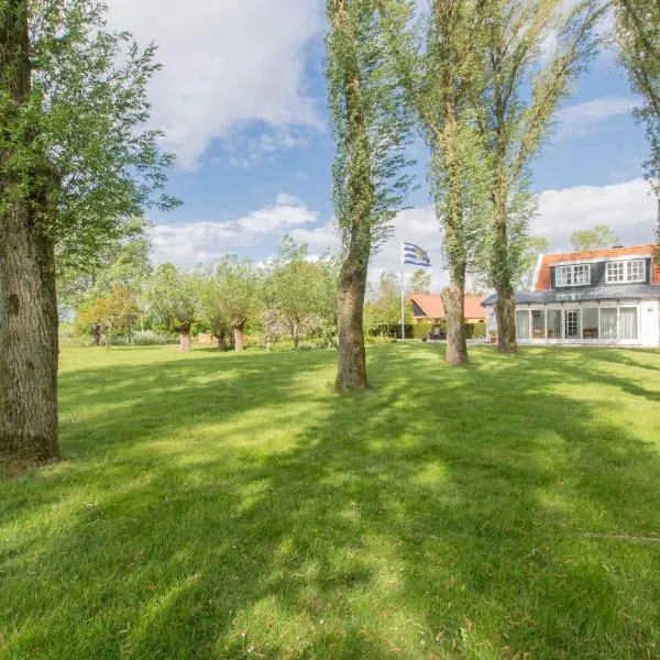 Prachtig gelegen vrijstaand landhuis, hotel in Kruiningen