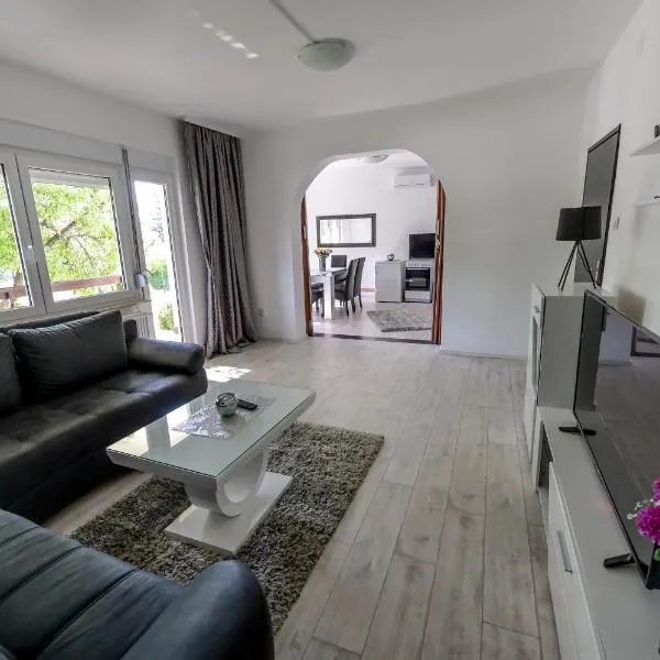 Apartman DORA, hotel in Arandjelovac