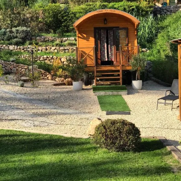 Roulotte de Florette, hotel v destinaci Tourrettes-sur-Loup