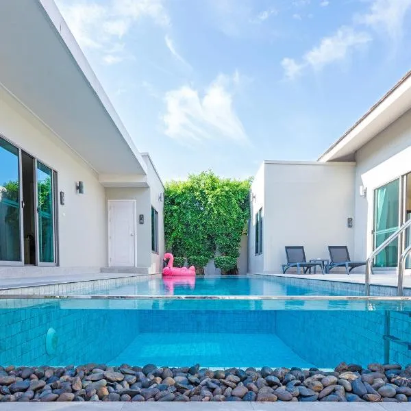 Yipmunta Pool Villa - SHA Plus Certified, hotel v destinaci pláž
