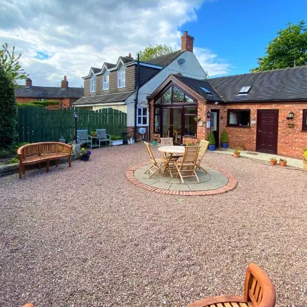 High View Cottage, hotel in Abbots Bromley