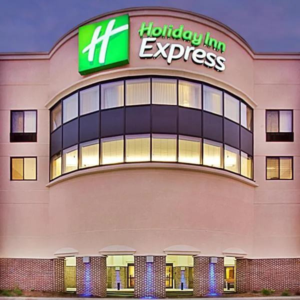 Holiday Inn Express- Waterloo/Cedar Falls, an IHG Hotel, hotel i Waterloo