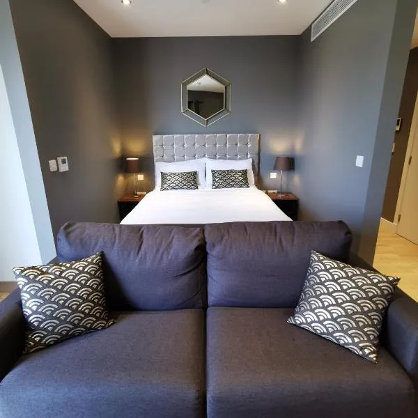 Kings Wharf Quay29 - Large Studio Apartment with 3 Pools - Gym - Rock Views - Holiday and Short Let Apartments in Gibraltar, hotel in Gibraltar