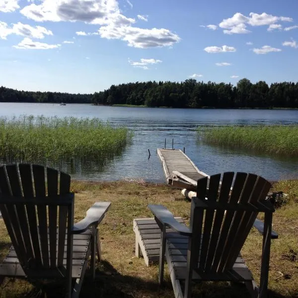 SwedishCountryLiving / Skippers cottage, hotel in Köpmannebro
