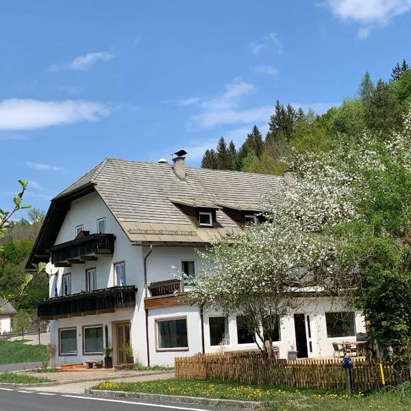 Bergbude, hôtel à Oberferlach