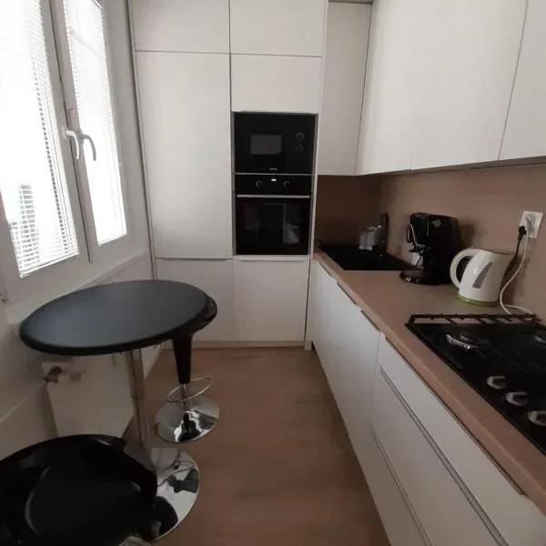 Apartment Klimka with balcony, free wifi and free parking, viešbutis mieste Bratislava