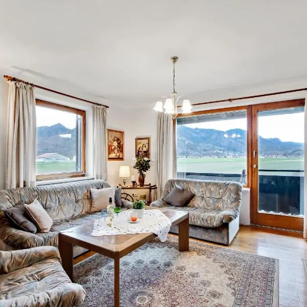 Ferienwohnung 1, hotel v destinaci Grassau