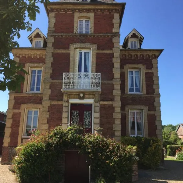 maison de maitre, hotel in Mesnil-Raoul