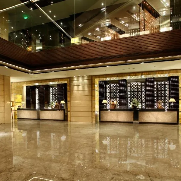 Crowne Plaza New Delhi Rohini by IHG, hotel sa New Delhi