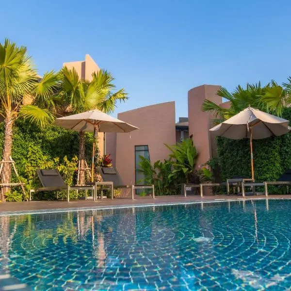 ๋์ฐจ๋ถ๋ฆฌ์ ์์นํ ํธํ
Rachabhura Hotel