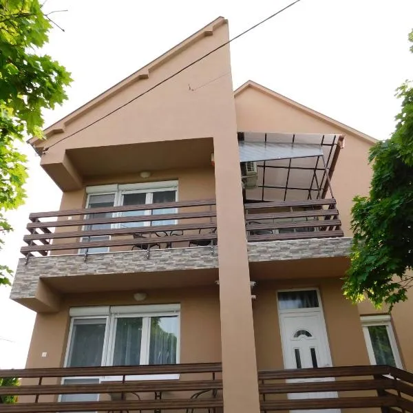 Wesselényi Apartmanház – hotel w Hajduszoboszlo