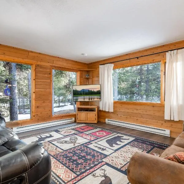 6 miles from Park entrance -Moose