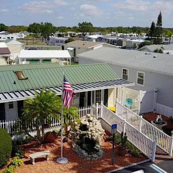 Woody's RV Resort LLC, hotel di Sebring