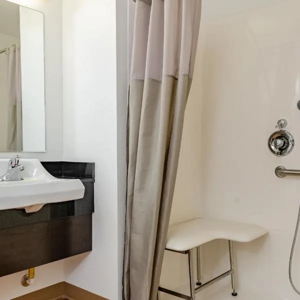 Dog Friendly Hotel $Livingston - $Motel 6-Livingston, CA - Merced County