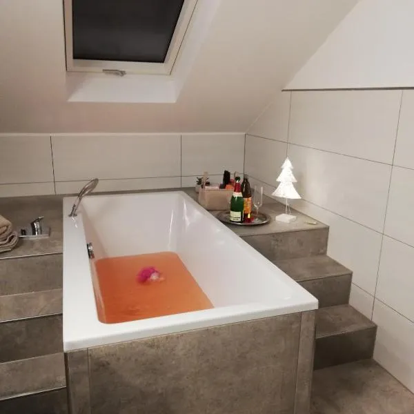 바트 빌둥겐에 위치한 호텔 Emmerich s neu errichtete DG-Wohnung