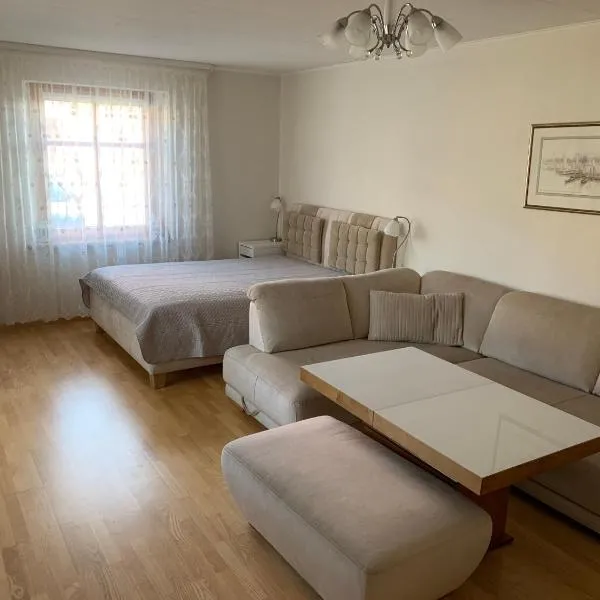 Baltas apartamentas, hotel v destinácii Juodkrantė