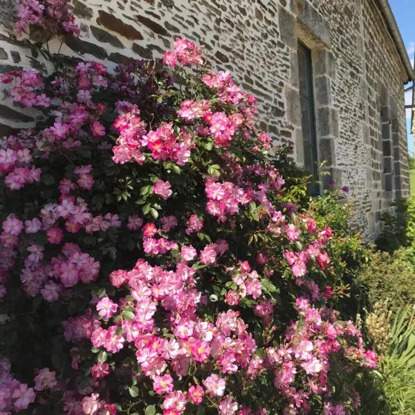 La Corbonniere, hotel in Geneslay