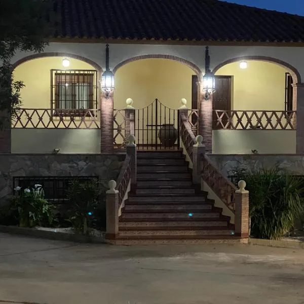 Casa Rural Montes de Trigo, hotel in Jerez de los Caballeros