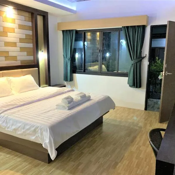 Thalang resort: Thalang şehrinde bir otel