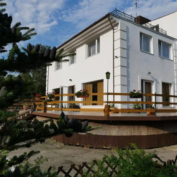 Ośrodek BEATA / FIORD, hótel í Smołdziński Las