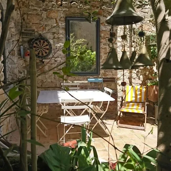 La maison du brocanteur, hotel Aiguèze-ben