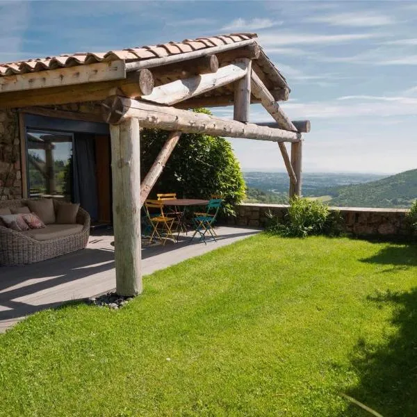 La Chomotte, hotel v destinaci Saint-Alban-dʼAy