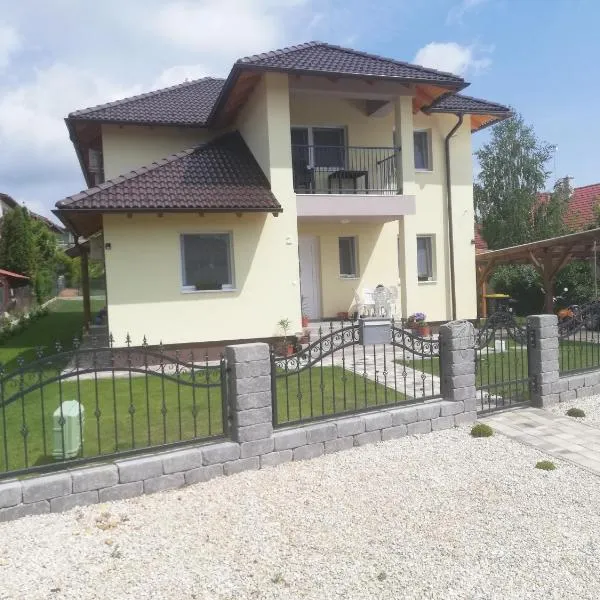Villa Katalino, hotel v destinaci Gyenesdiás