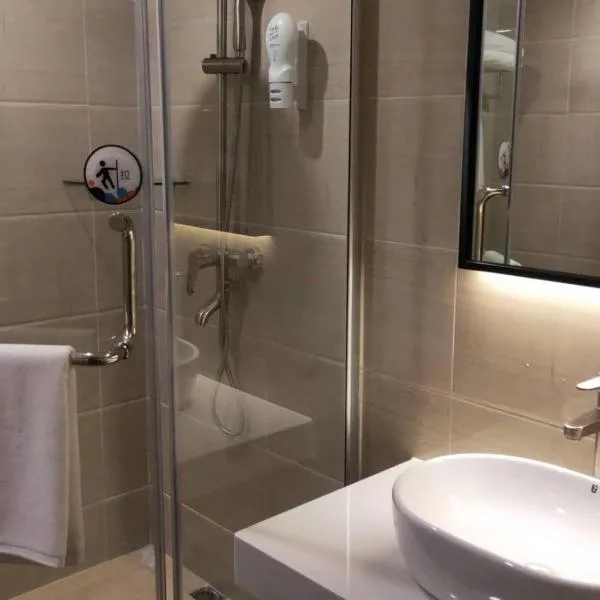 7Days Premium Guangzhou Chenjiaci Dukang Avenue photo 2
