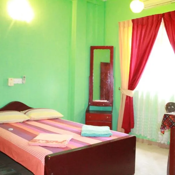 Wijaya Tourist INN, hotel en Ambepussa