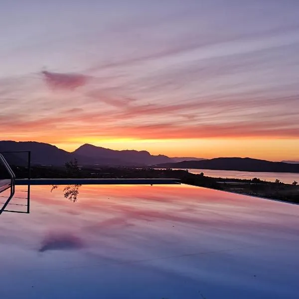 Saronic TopView Villa, hotel v destinaci Galatás