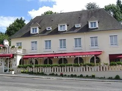 Logis Hotel Restaurant Du Commerce, hotel v destinácii Pont-d'Ouilly