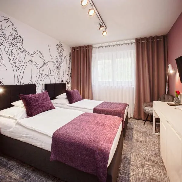Piccolo Panzió Vendéglő Vinoteca, Hotel in Zalaegerszeg