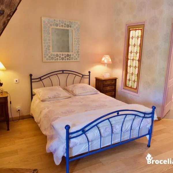 Chambres d'Hôtes Logis de l'Etang de l'Aune, hotel em Iffendic