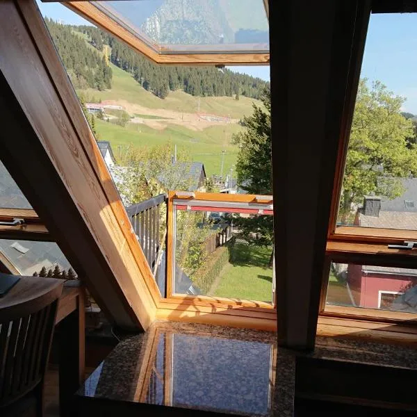 Ferienwohnung Dachspitze mit Tiefgaragenstellplatz und Skiraum, hotel v destinaci Kurort Oberwiesenthal