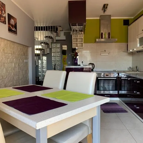 Silver Mazury Apartament, hotel v destinácii Giżycko