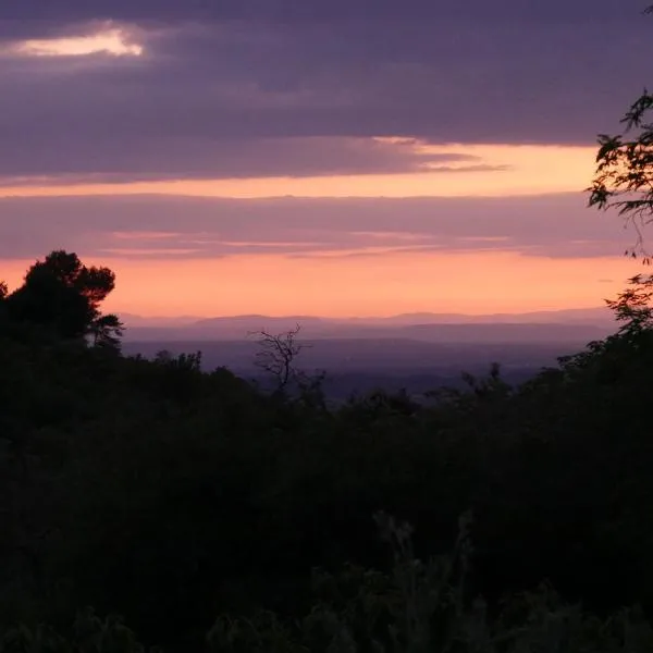 Entre Terre et Ciel, ξενοδοχείο σε Mazan