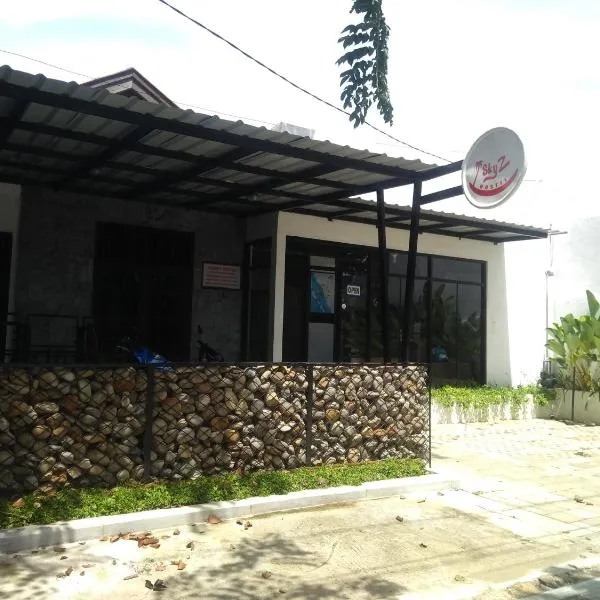 skyz hostel, hotel in Padang